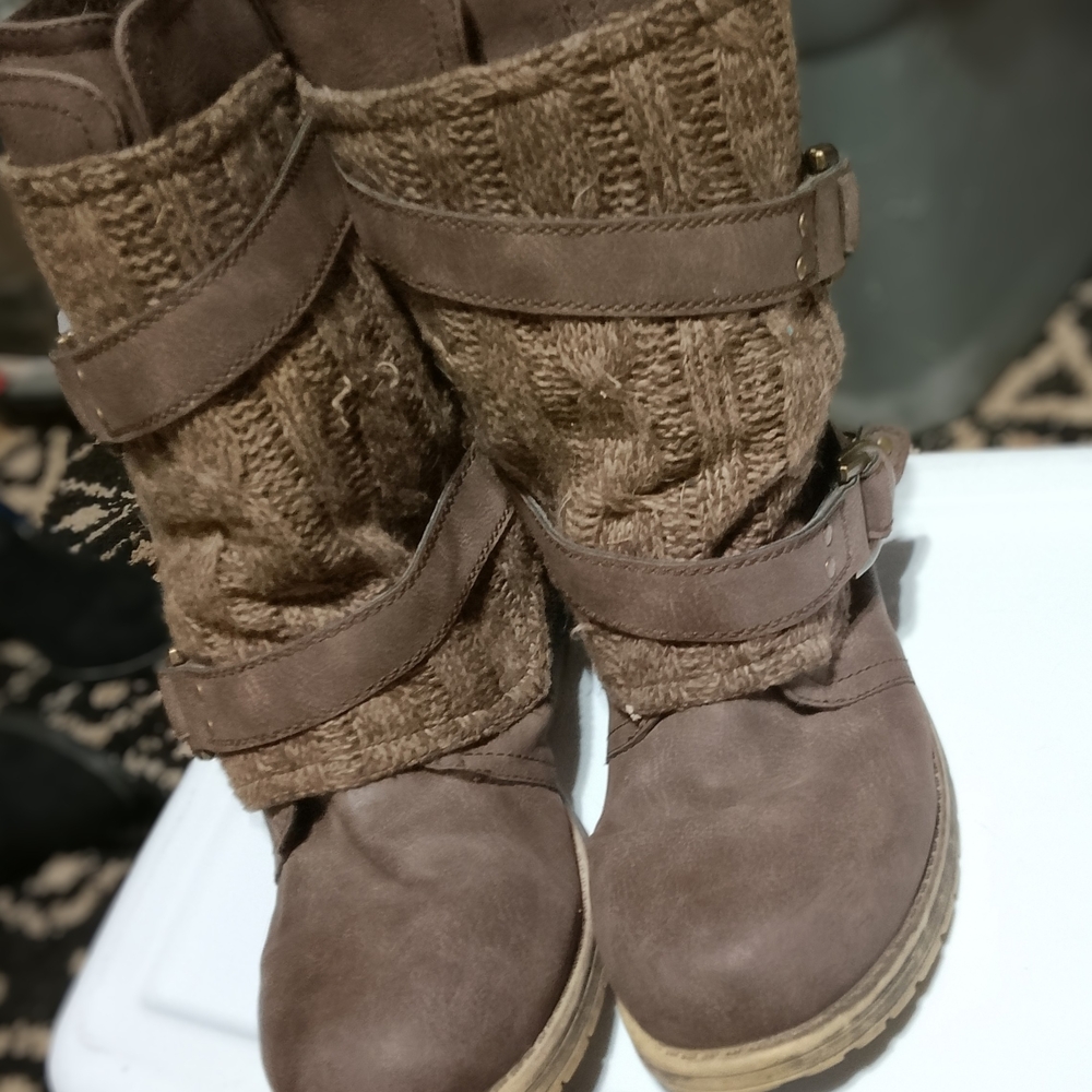 London Fog Taupe Knit-Trim Heeled Boots
